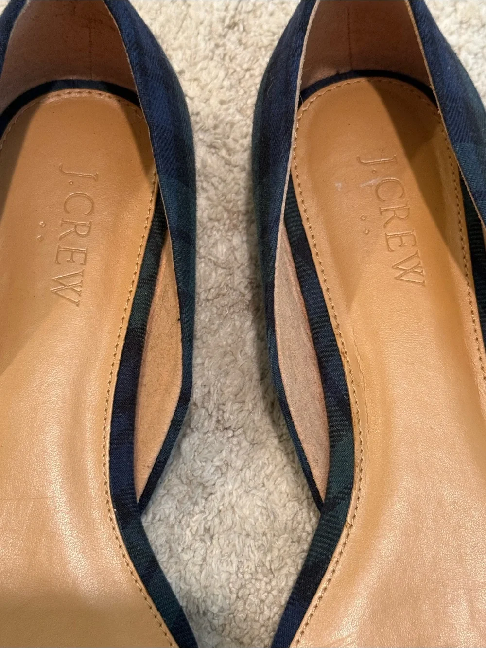 J. Crew navy and green tartan plaid d'Orsay flats featuring a pointed toe Size 8
